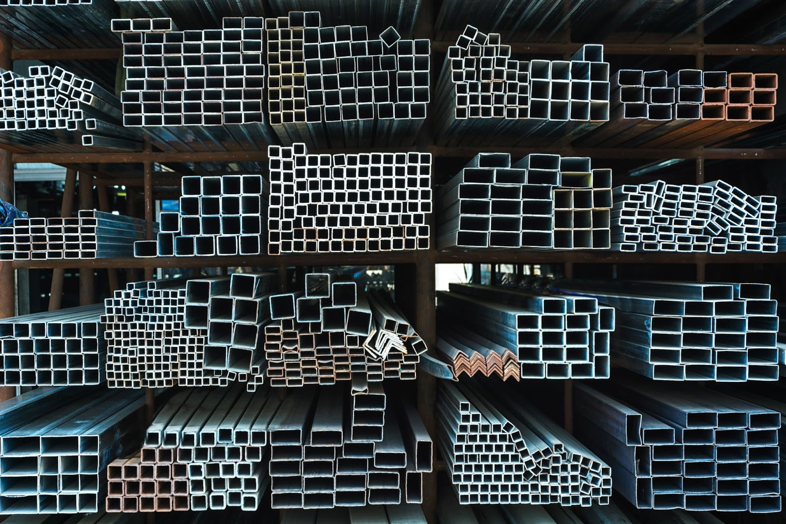 Harga Besi UNP 100x50x5 per Batang: Berat & Estimasi